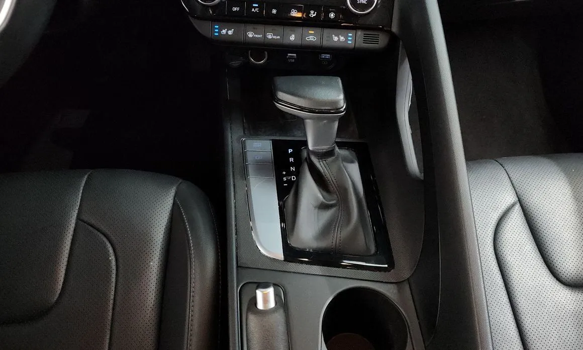 Hyundai AVANTE — фото 8