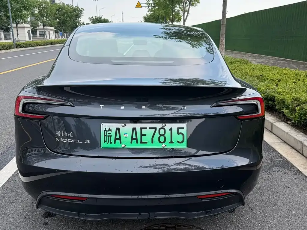Tesla Model 3 — фото 5