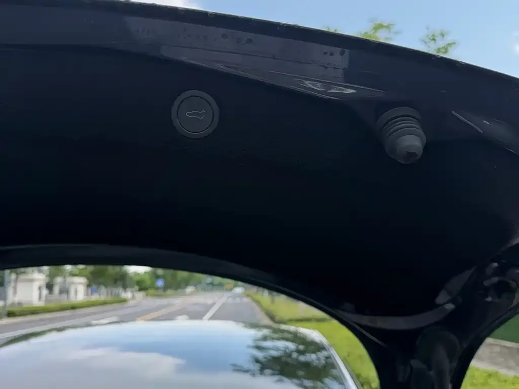 Tesla Model 3 — фото 2
