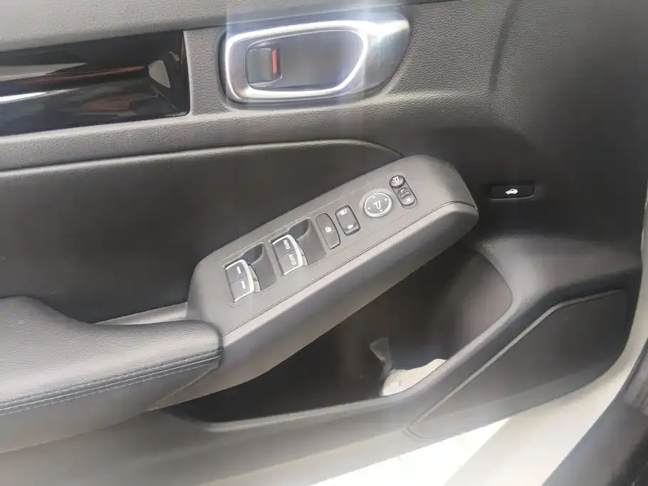 Honda Civic — фото 10