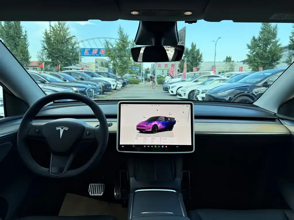 Tesla Model Y — фото 3