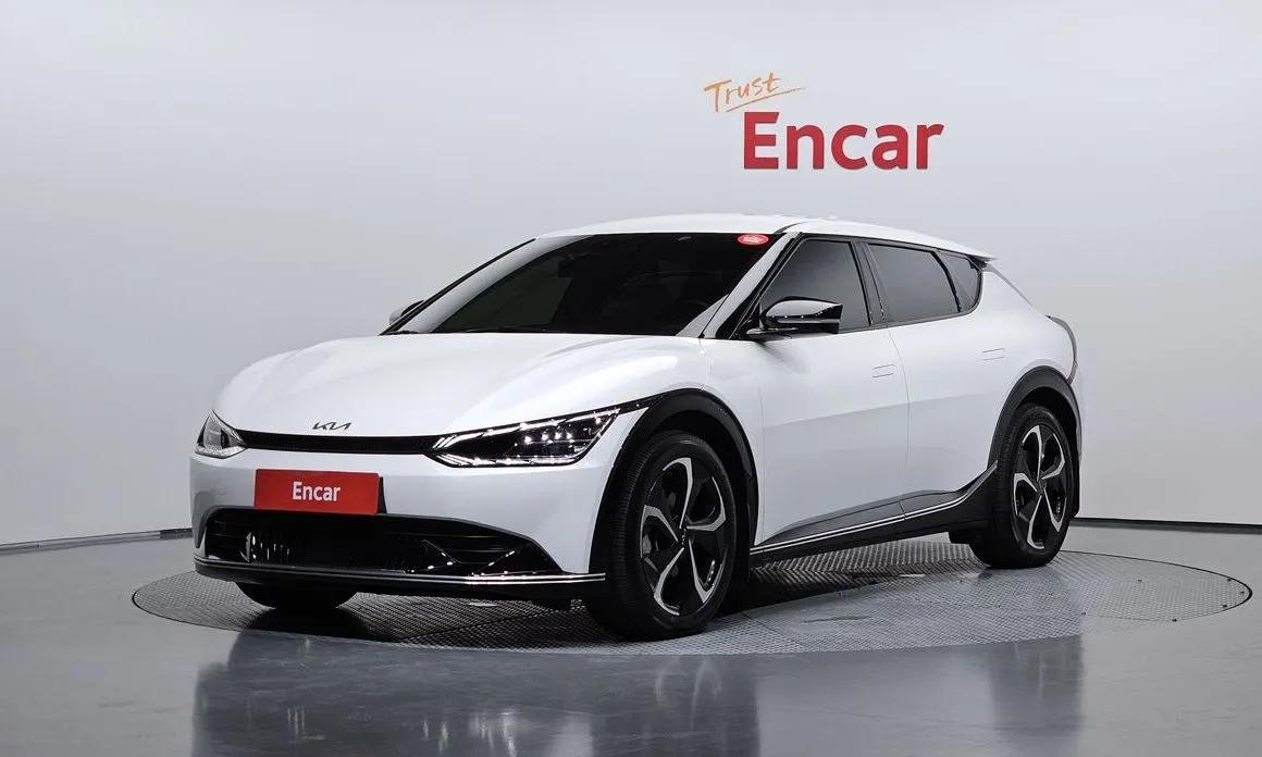 Kia EV6 — фото 1