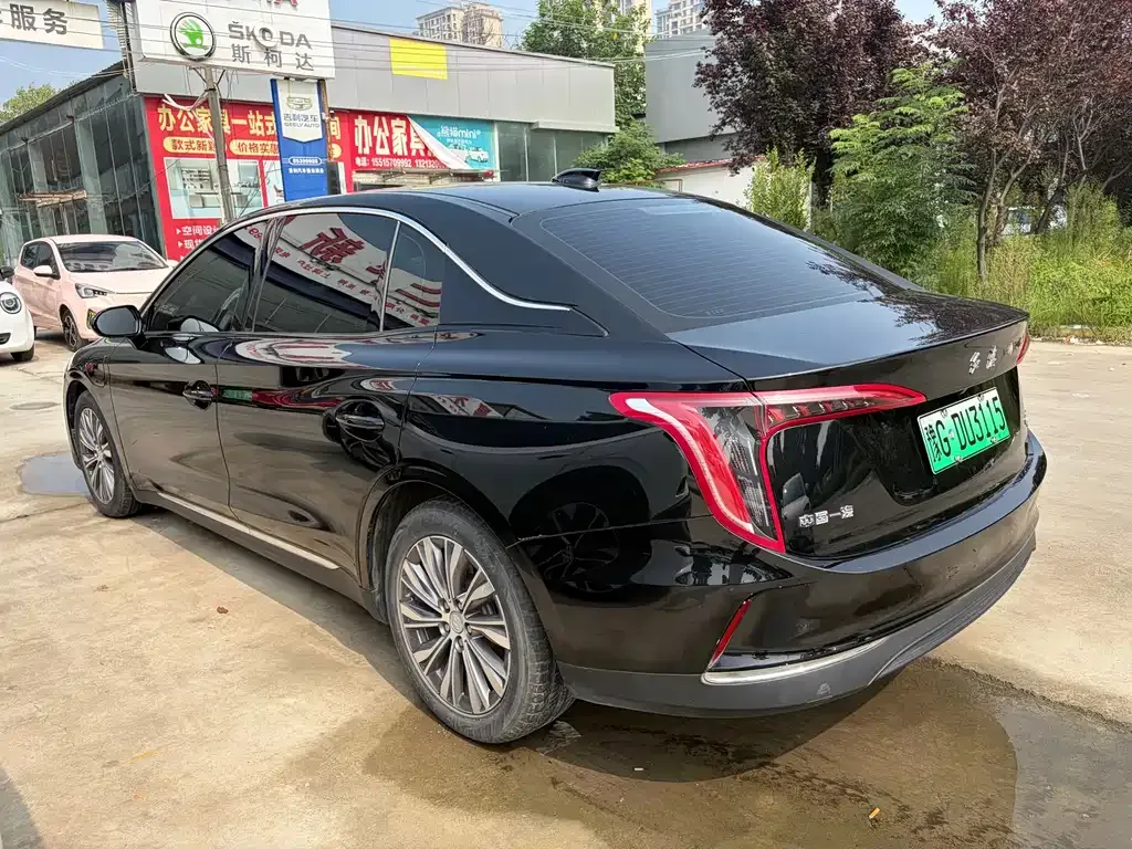 Hongqi E-QM5 — фото 4