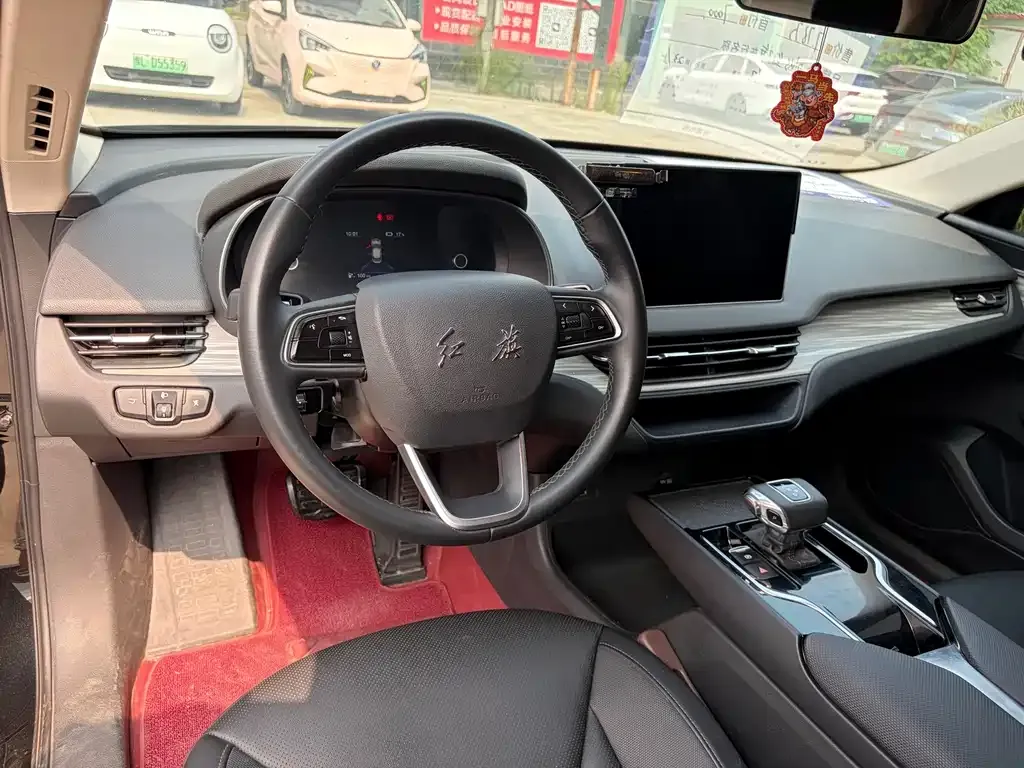 Hongqi E-QM5 — фото 7