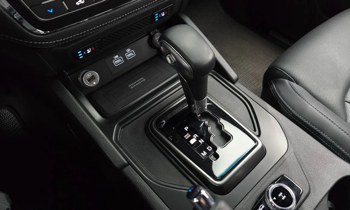KG Mobility (Ssangyong) Rexton — фото 3