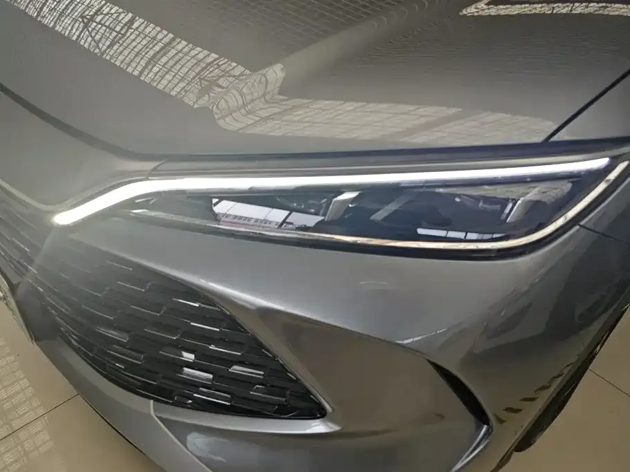 BYD L DM-i — фото 6