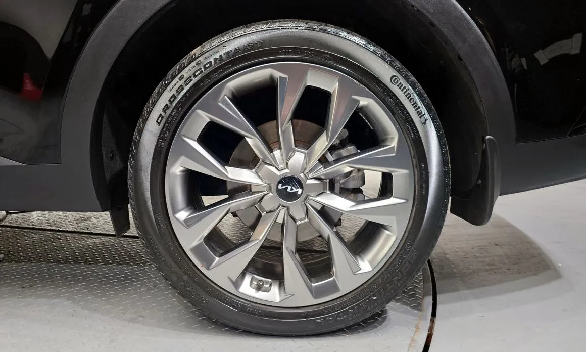 Kia Sorento — фото 6