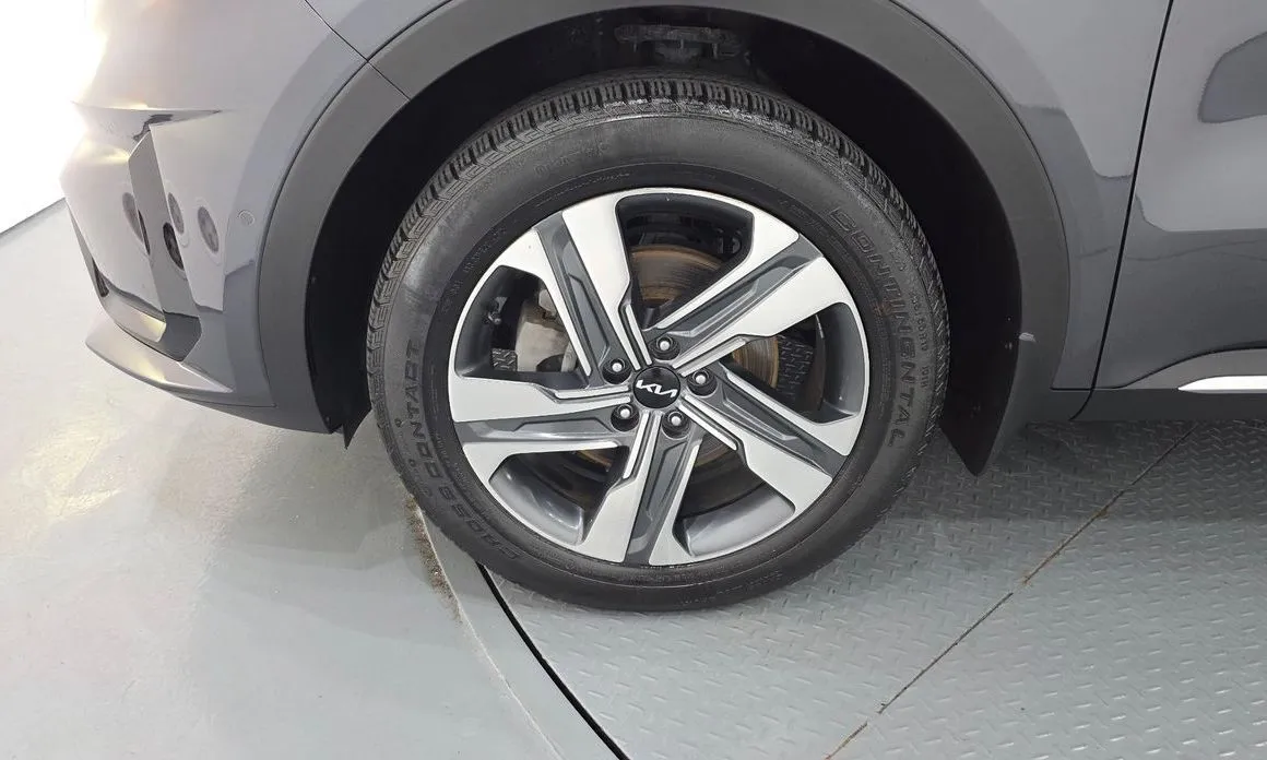 Kia Sorento — фото 10