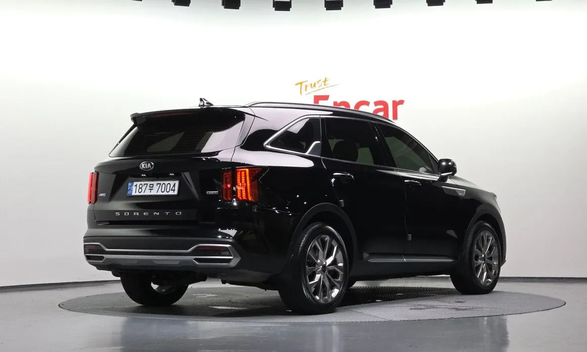Kia Sorento — фото 8
