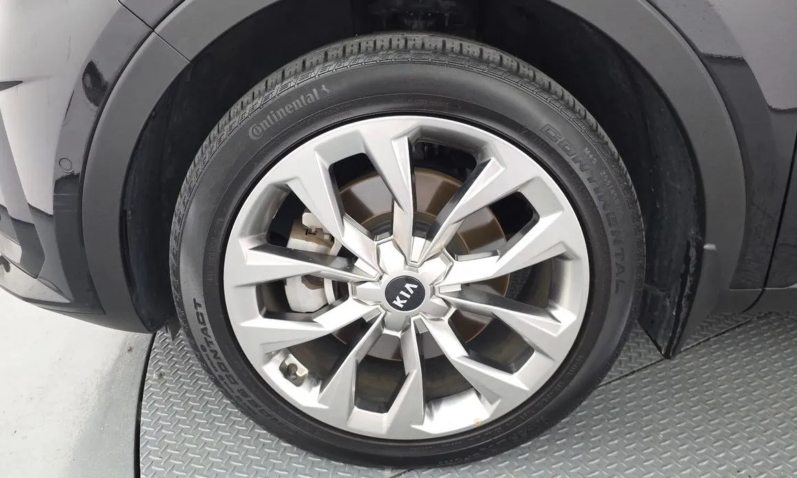 Kia Sorento — фото 9