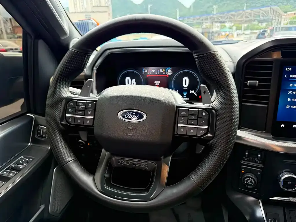 Ford F-150 Raptor — фото 9