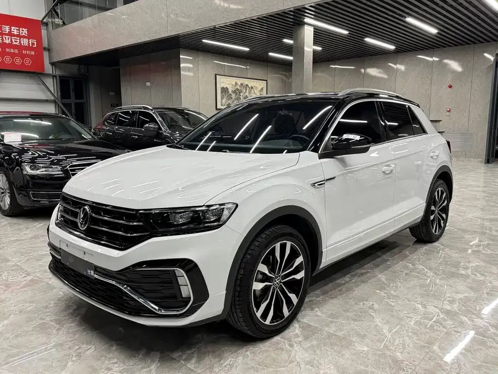 Volkswagen T-Roc — фото 1