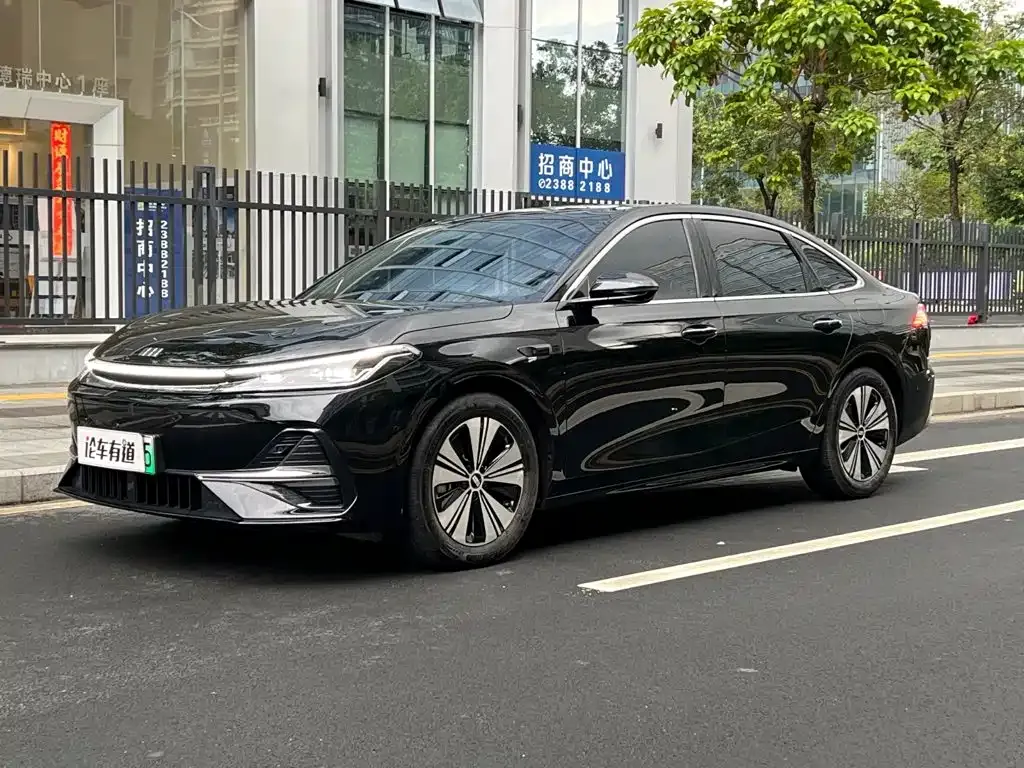 Geely 银河A7 EM — фото 1