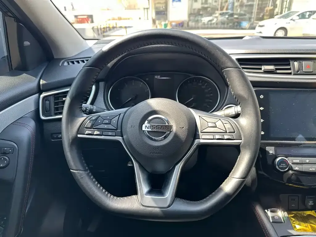 Nissan Qashqai — фото 9