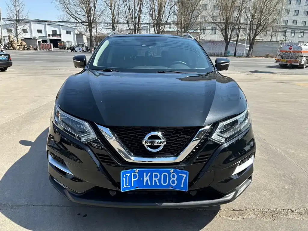 Nissan Qashqai — фото 8