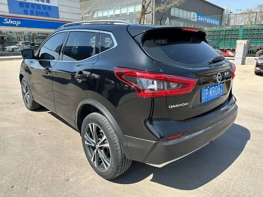 Nissan Qashqai — фото 7