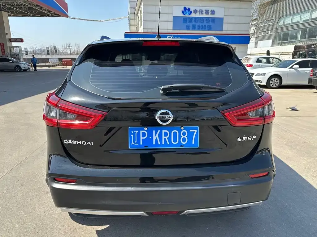 Nissan Qashqai — фото 2