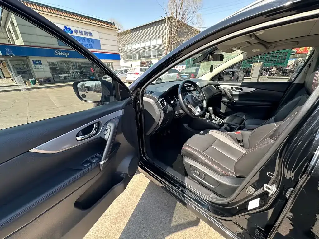 Nissan Qashqai — фото 10