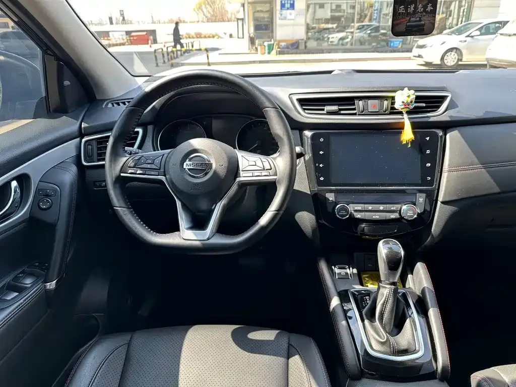 Nissan Qashqai — фото 5