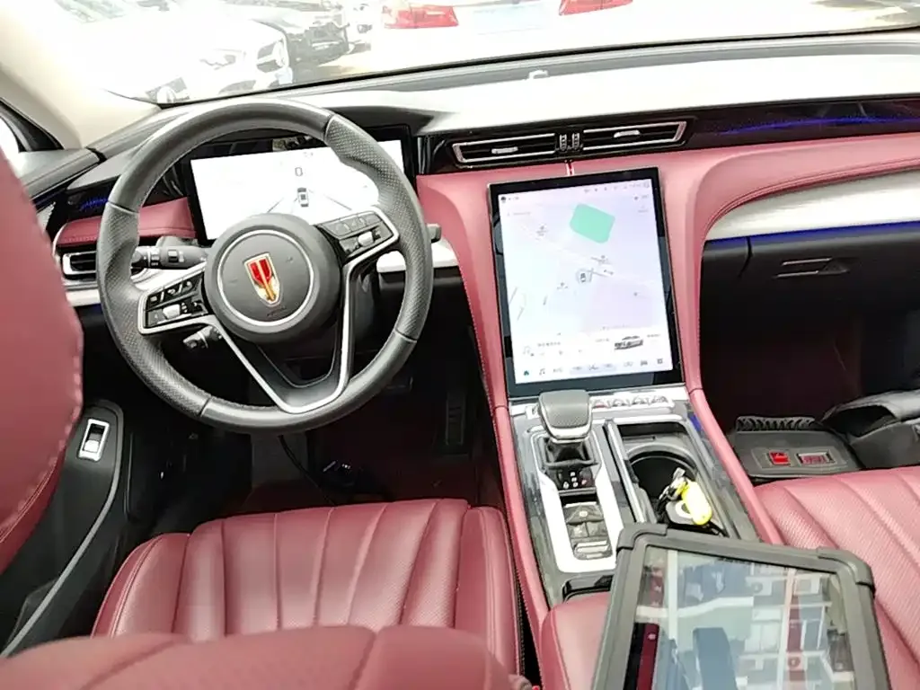 Hongqi H5 — фото 4