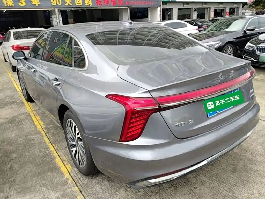 Hongqi H5 — фото 10
