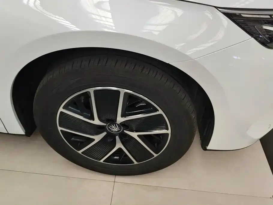 BYD Qin L — фото 3