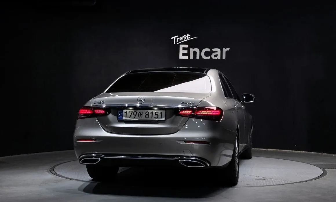 Mercedes-Benz E-Class — фото 6