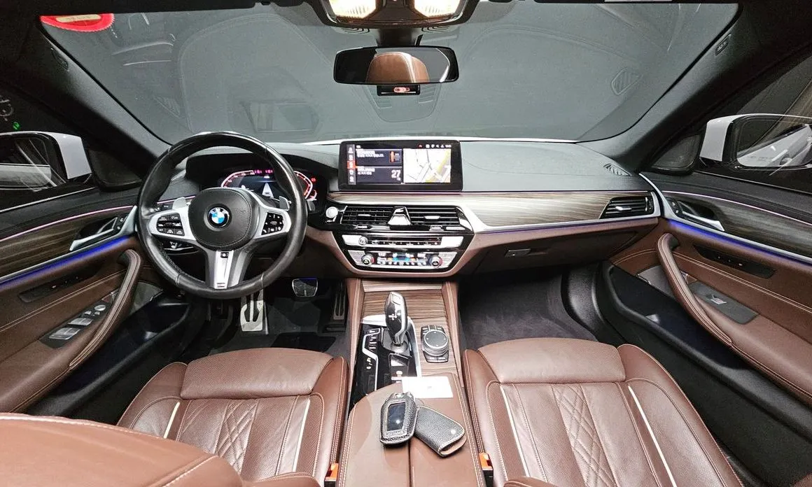 BMW 5-Series — фото 10