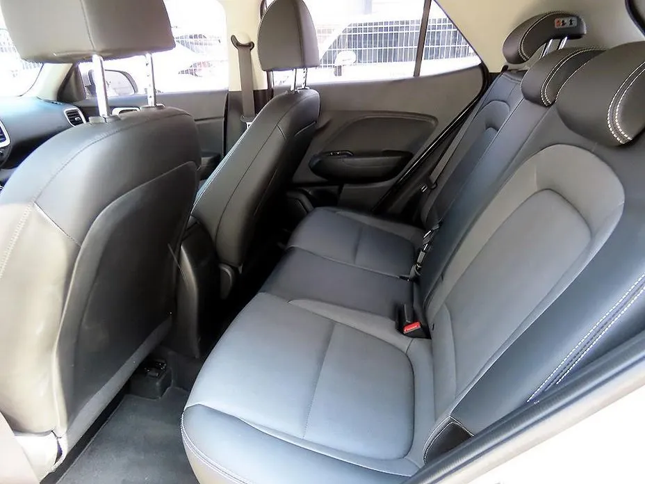 Hyundai Venue — фото 2