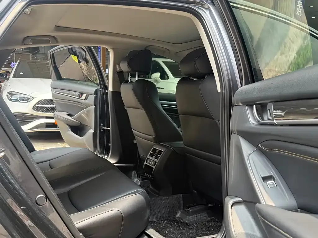 Honda Accord — фото 2