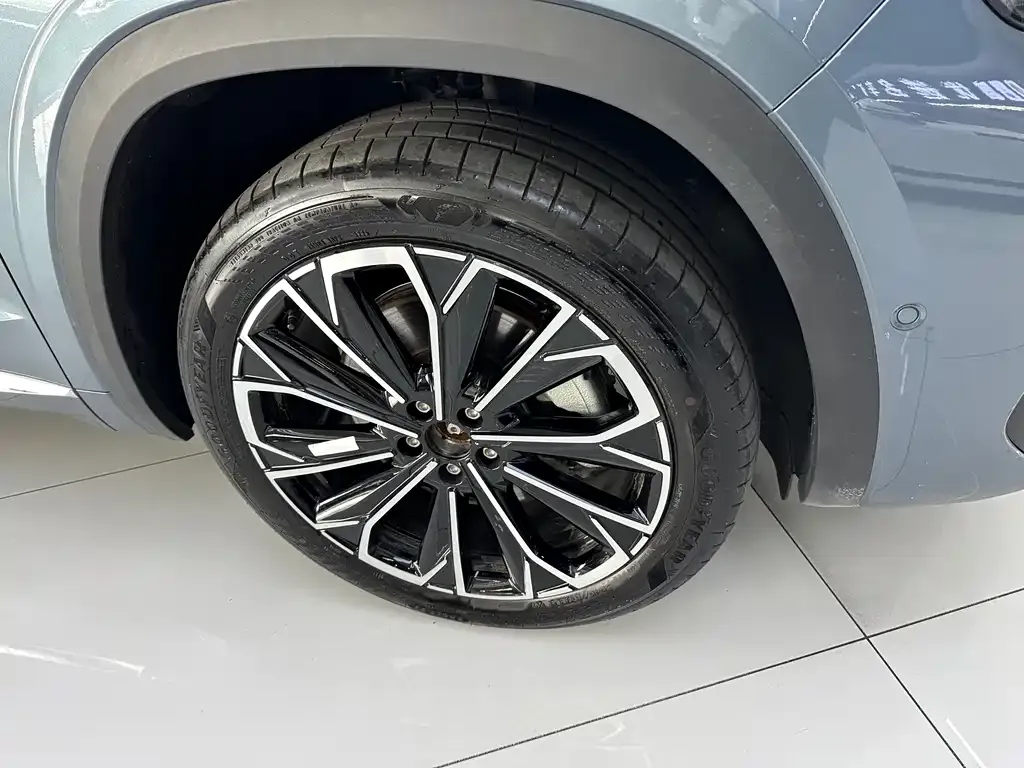 Geely Xingyue L — фото 3