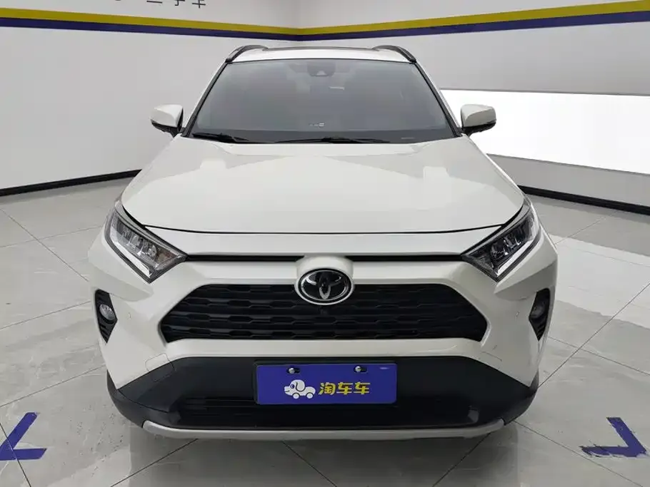 Toyota RAV4 — фото 3