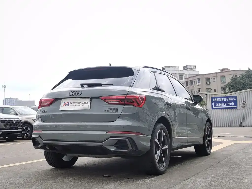 Audi Q3 — фото 4