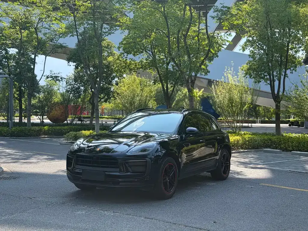 Porsche Macan — фото 1