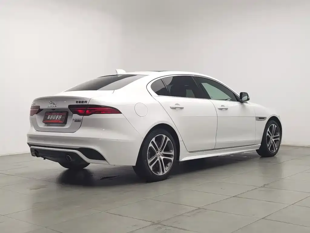 Jaguar XEL — фото 8