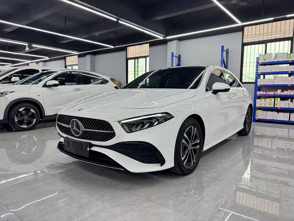 Mercedes-Benz A-Class — фото 1