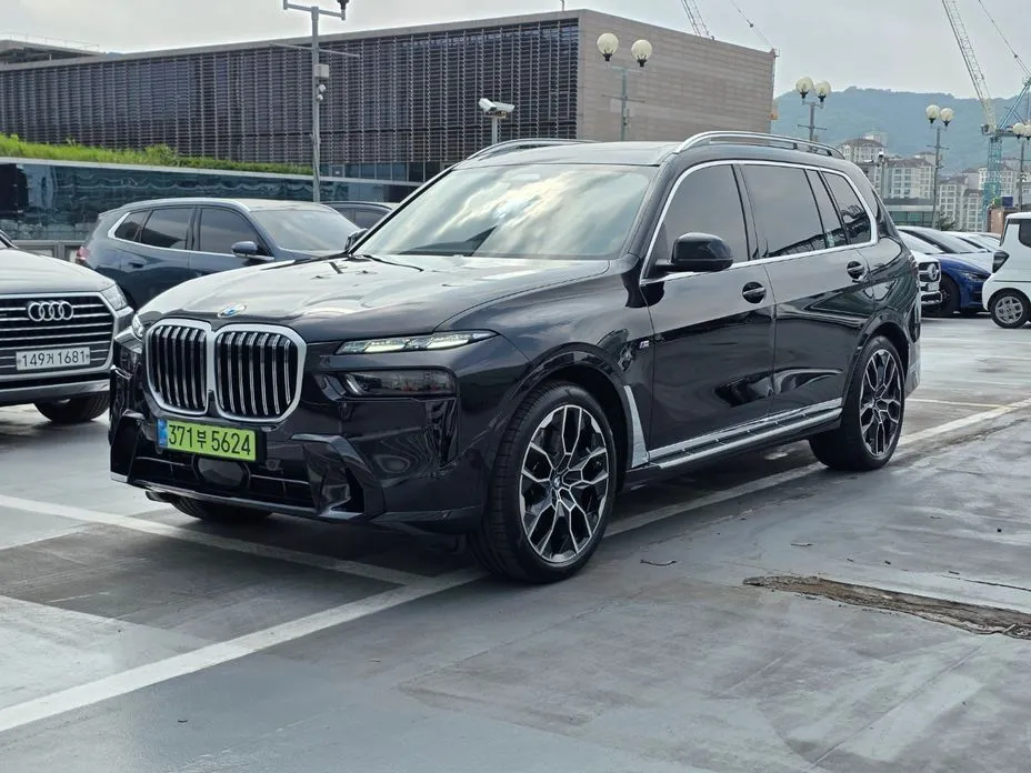 BMW X7 — фото 1