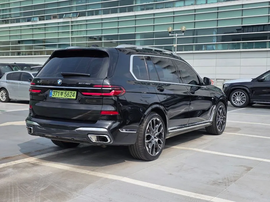 BMW X7 — фото 2
