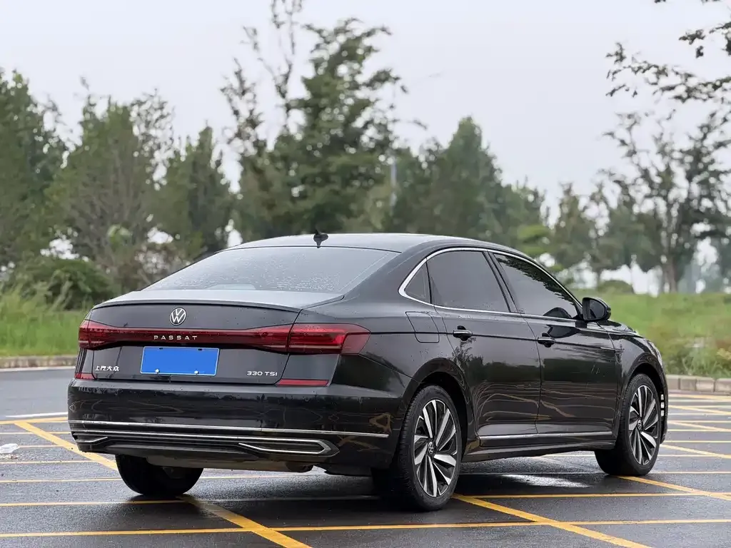 Volkswagen Passat — фото 3