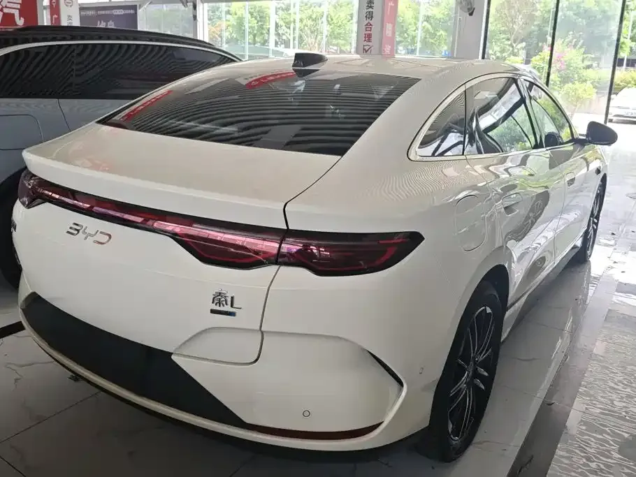 BYD Qin L — фото 9