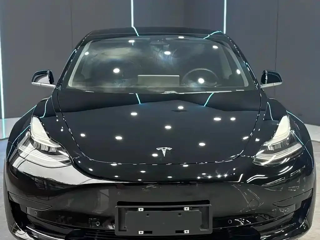 Tesla Model 3 — фото 3