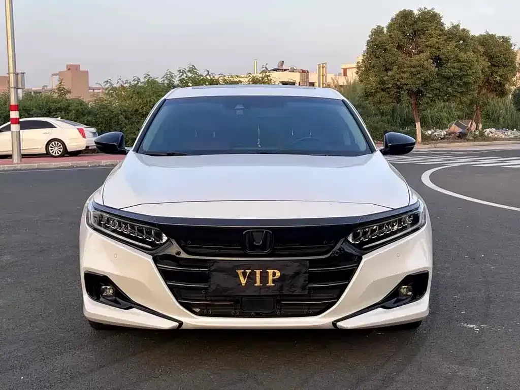 Honda Accord — фото 5