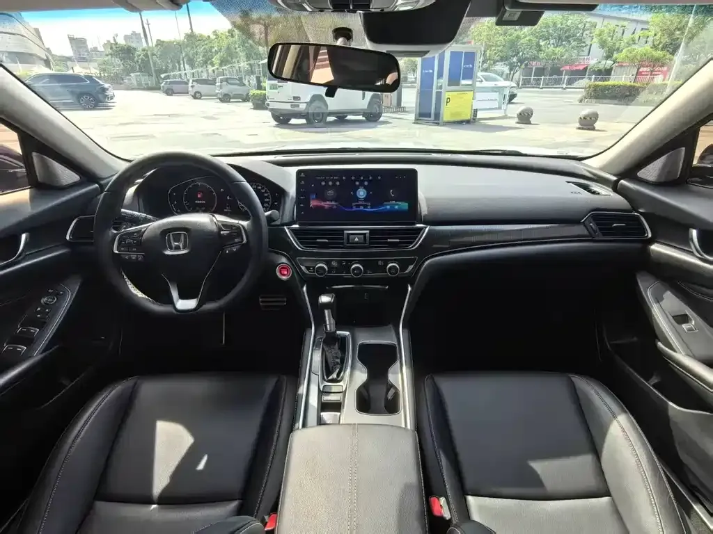 Honda Accord — фото 4