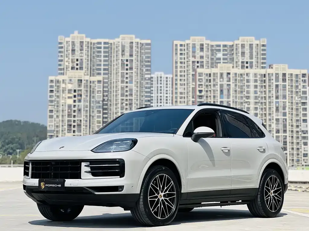 Porsche Cayenne — фото 1