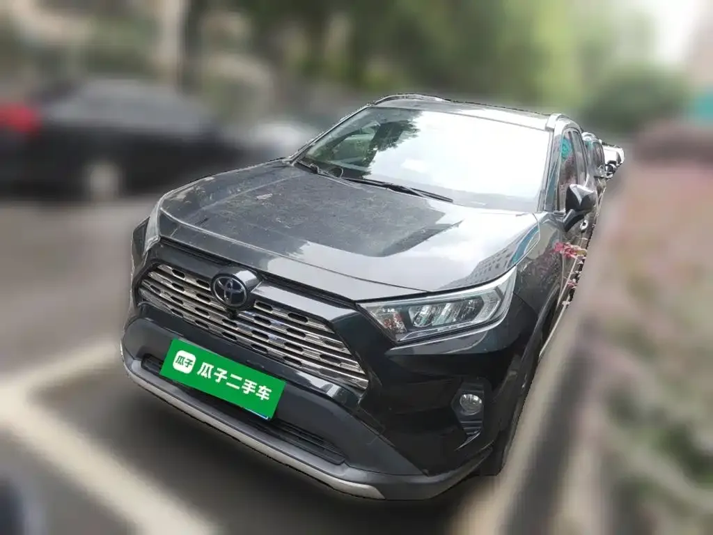 Toyota RAV4 — фото 2