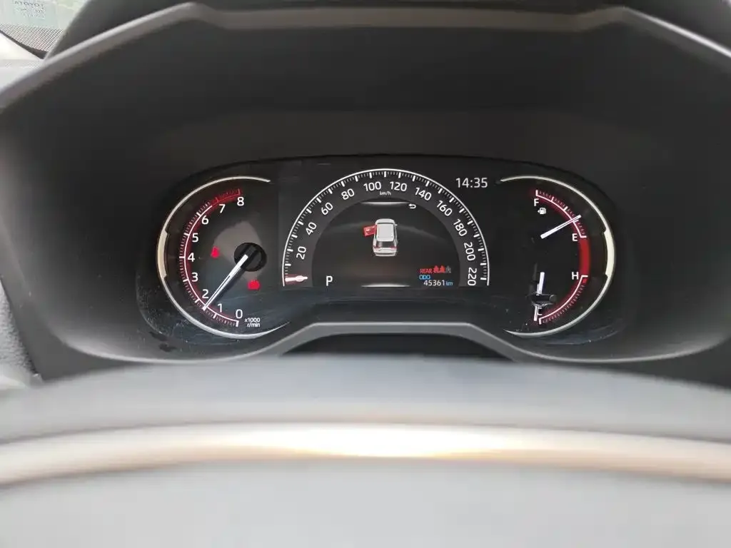 Toyota RAV4 — фото 9