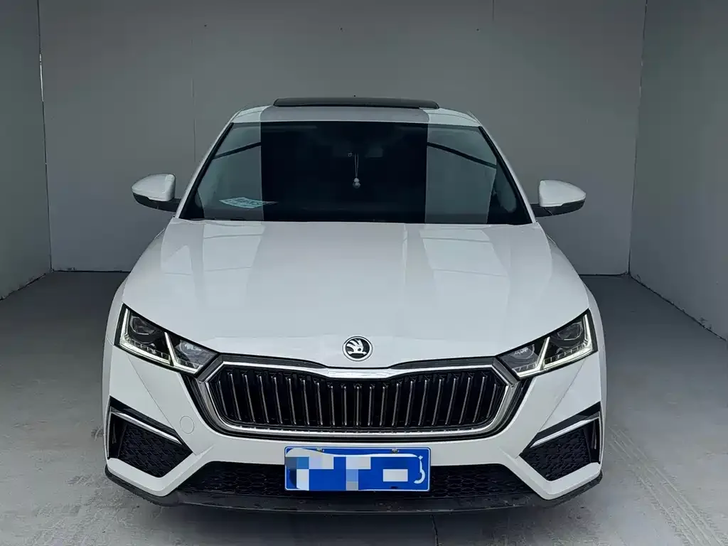 Skoda Octavia — фото 3