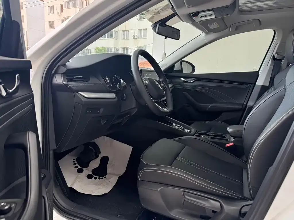 Skoda Octavia — фото 7