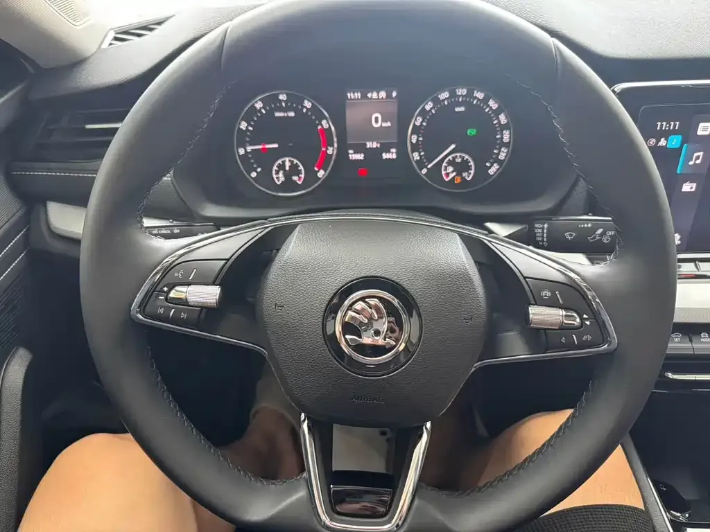 Skoda Octavia — фото 4