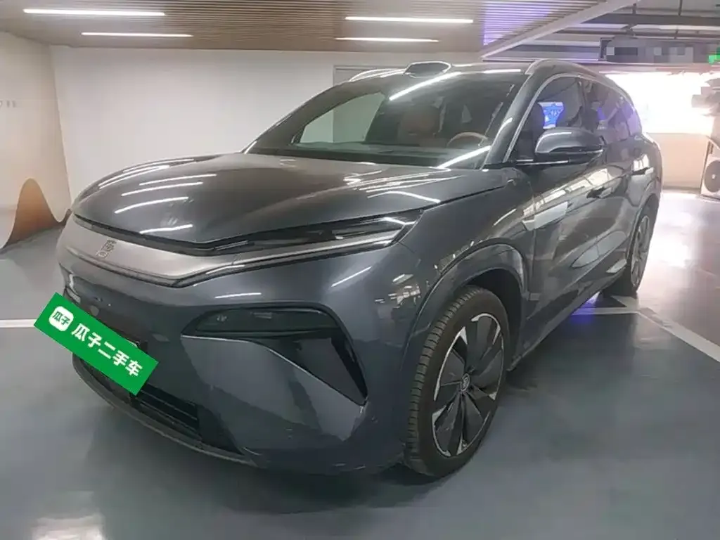 BYD Tang L — фото 1